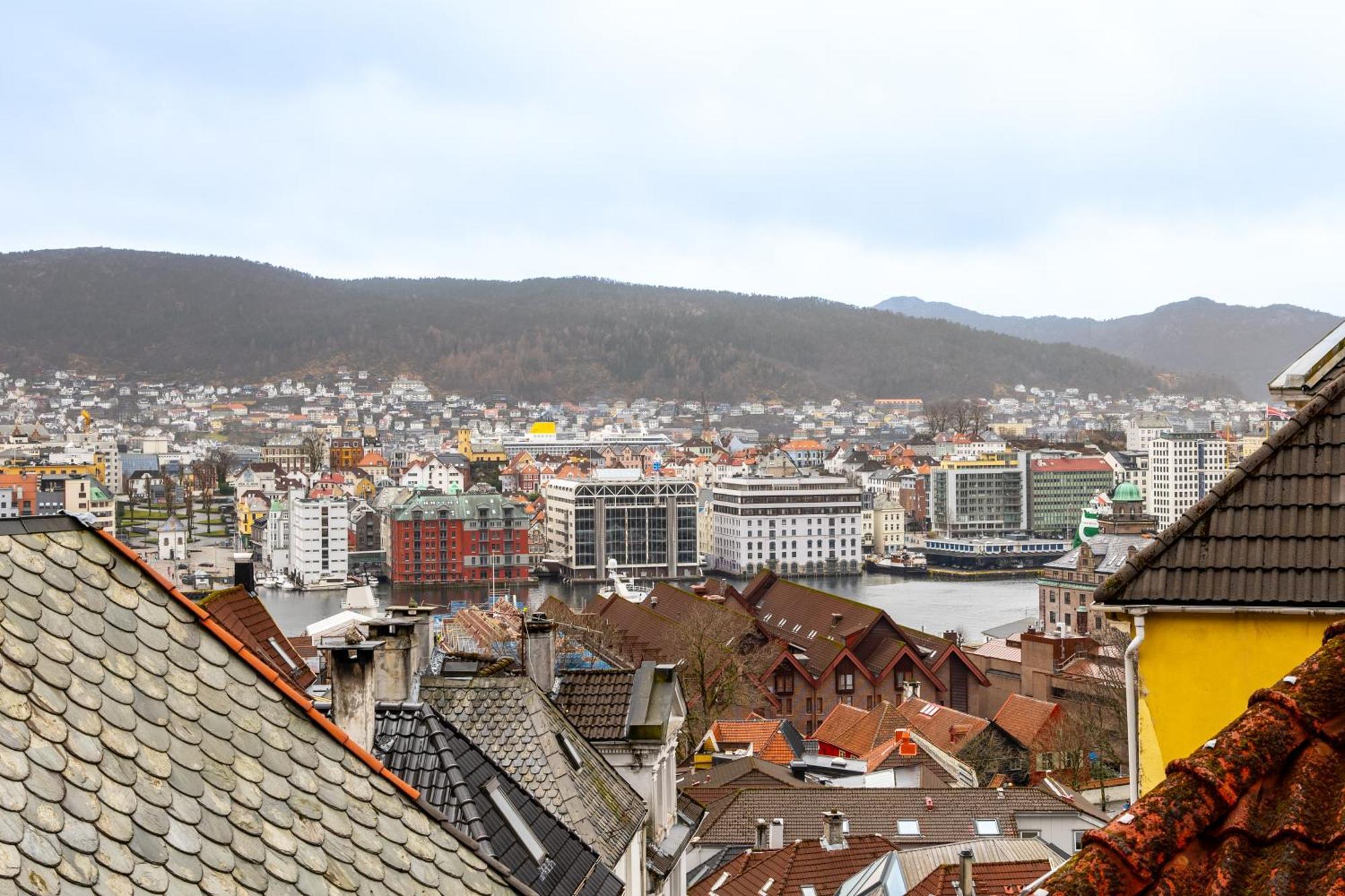 Dinbnb Apartments I 350M To Bryggen I Renovated 2023 I Quiet Top Apart Bergen Esterno foto