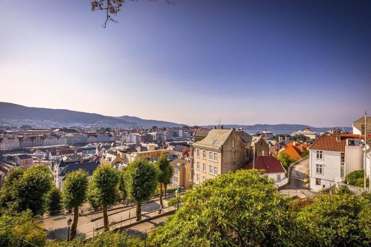 Dinbnb Apartments I 350M To Bryggen I Renovated 2023 I Quiet Top Apart Bergen Esterno foto
